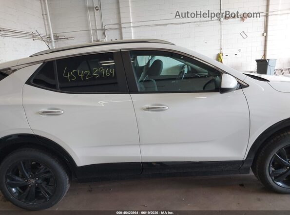 KL4AMESL7RB162524 2024 BUICK ENCORE White Սալոնի հետևի տեսք