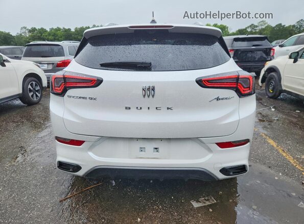KL4AMFSL8RB019281 2024 BUICK ENCORE Белый Вид сзади