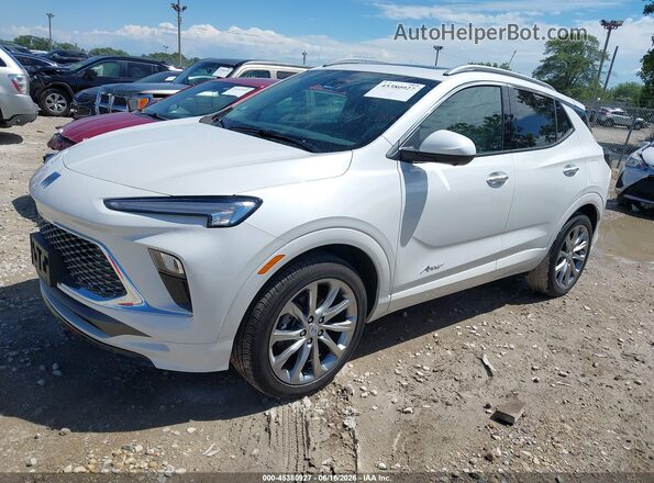 KL4AMGSL5RB215734 2024 BUICK ENCORE White Vista tres cuartos delantera izquierda