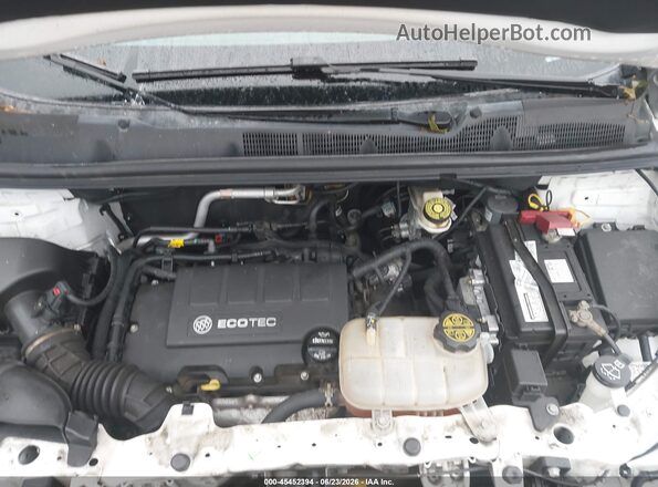 KL4CJ3SB8JB640015 2018 BUICK ENCORE White Widok z tyłu