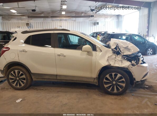 KL4CJASB0MB304383 2021 BUICK ENCORE White Vista interior trasera