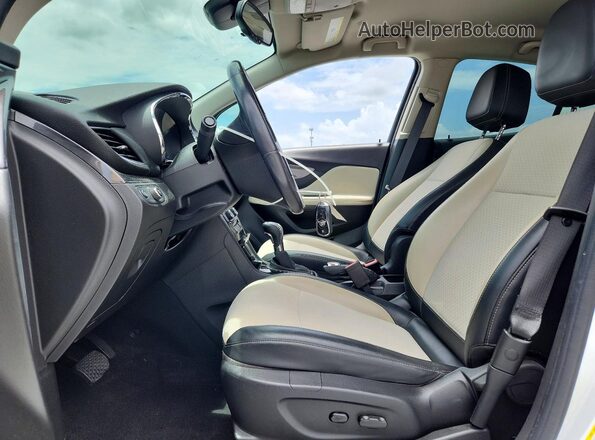 KL4CJASB2JB651970 2018 BUICK ENCORE White Vista interior delantera