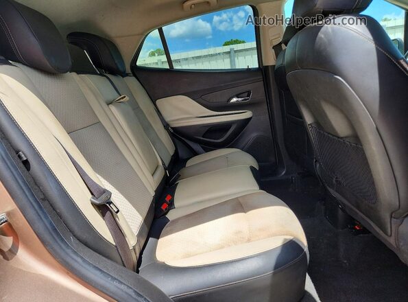 KL4CJASB3JB513306 2018 BUICK ENCORE Beige Vista interior trasera