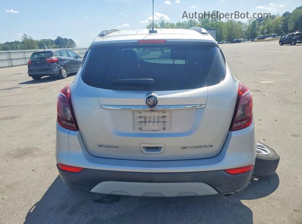 KL4CJASB3JB558875 2018 BUICK ENCORE Silver Widok z tyłu