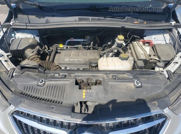 KL4CJASB3JB558875 2018 BUICK ENCORE Silver Widok komory silnika