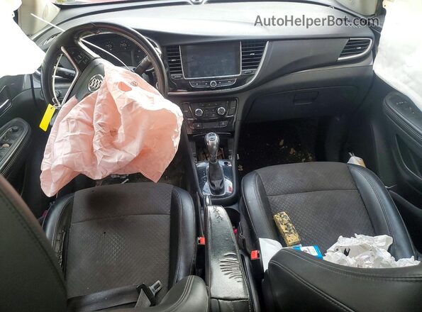 KL4CJASB5JB672117 2018 BUICK ENCORE Red Առջևի վահանակի տեսք