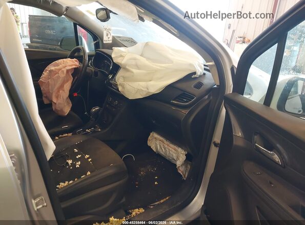 KL4CJASB6JB509458 2018 BUICK ENCORE Silver Front interior view