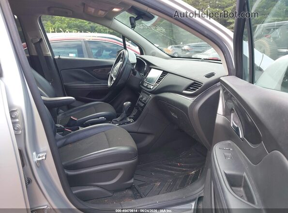 KL4CJASB6KB858024 2019 BUICK ENCORE Silver Widok wnętrza z przodu
