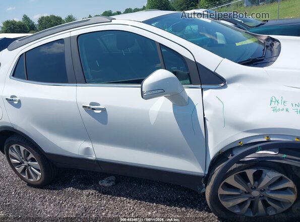 KL4CJASB7JB710138 2018 BUICK ENCORE White Вид задньої частини салону