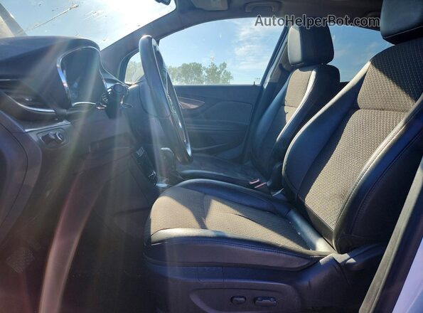 KL4CJASB7KB941526 2019 BUICK ENCORE White Вид салону спереду