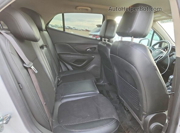 KL4CJASB8HB178974 2017 BUICK ENCORE White Вид задньої частини салону