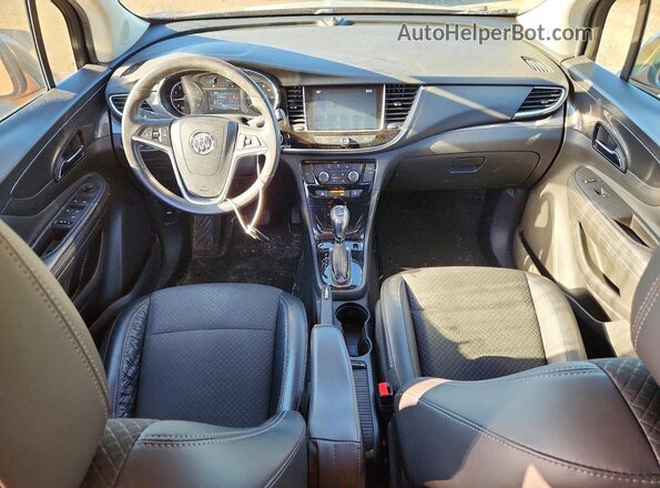 KL4CJASBXHB108683 2017 BUICK ENCORE Коричневый Вид панели приборов