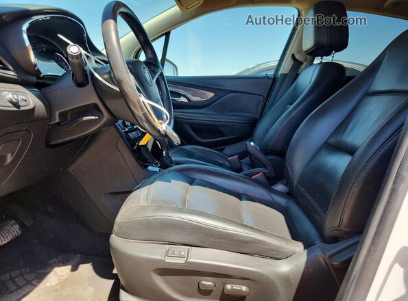 KL4CJCSB2HB010078 2017 BUICK ENCORE White Vista interior delantera