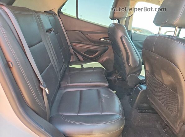 KL4CJCSB2HB010078 2017 BUICK ENCORE White Vista interior trasera