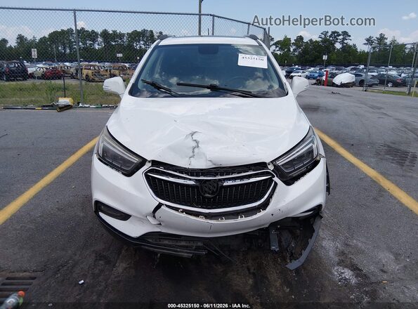 KL4CJCSB8JB529335 2018 BUICK ENCORE White Vista interior trasera