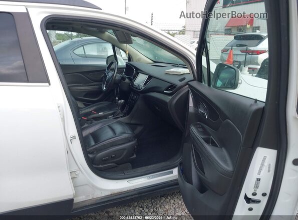 KL4CJCSM1KB926002 2019 BUICK ENCORE Белый Вид салона спереди