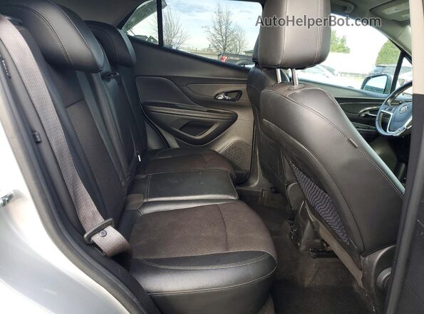 KL4CJESB6JB688477 2018 BUICK ENCORE Silver Widok wnętrza z tyłu
