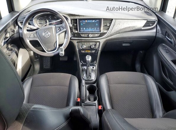 KL4CJESB6JB688477 2018 BUICK ENCORE Silver Widok deski rozdzielczej