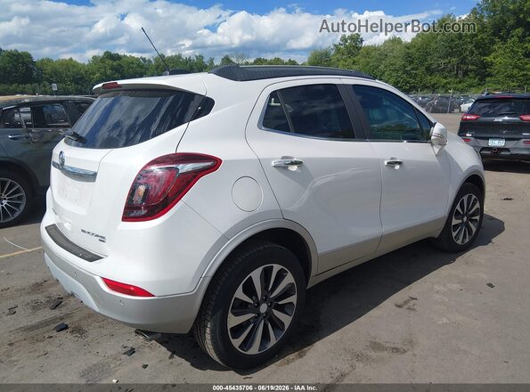KL4CJHSB8JB625933 2018 BUICK ENCORE Белый Задняя правая четверть