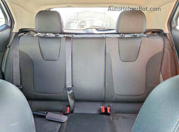 KL4MMBS24MB141593 2021 BUICK ENCORE White Rear seats view