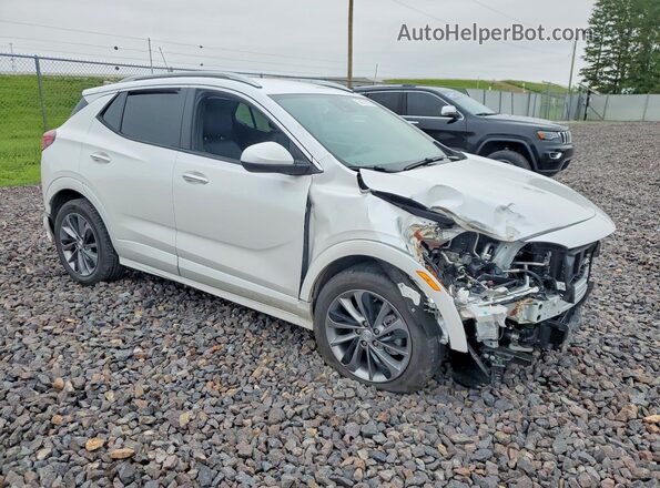 KL4MMBS25NB093054 2022 BUICK ENCORE Белый Передняя правая четверть