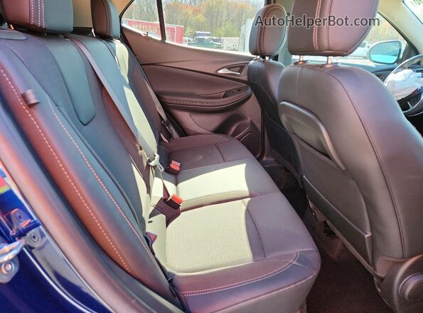 KL4MMBS2XNB141101 2022 BUICK ENCORE Синий Вид задней части салона