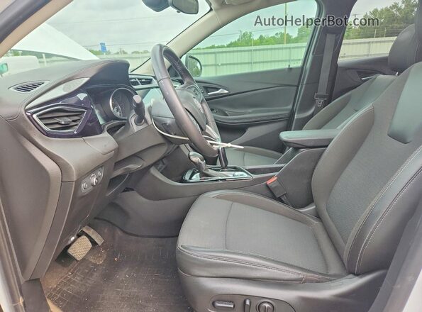 KL4MMDS22LB073157 2020 BUICK ENCORE Белый Вид салона спереди