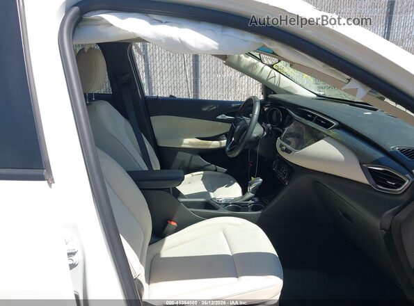 KL4MMDS22NB140939 2022 BUICK ENCORE White Սալոնի դիմացի տեսք