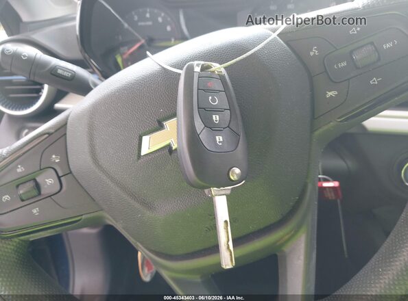 KL77LFE21RC027073 2024 CHEVROLET TRAX Blue Widok deski rozdzielczej