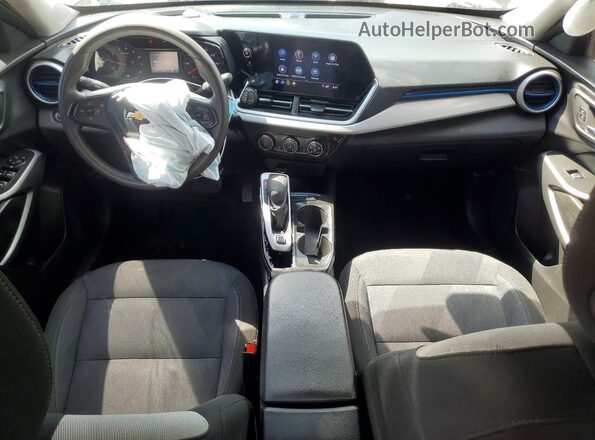 KL77LFE21RC081702 2024 CHEVROLET TRAX Black Widok deski rozdzielczej