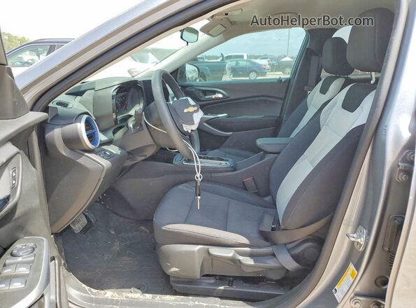 KL77LFE21RC223501 2024 CHEVROLET TRAX Silver Front interior view