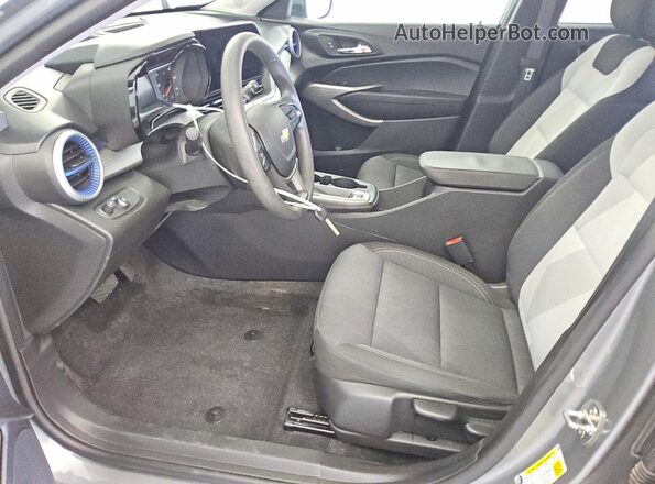 KL77LFE24RC013667 2024 CHEVROLET TRAX Gray 
