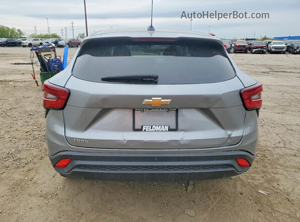 KL77LFE24RC180871 2024 CHEVROLET TRAX Silver Հետևի տեսք