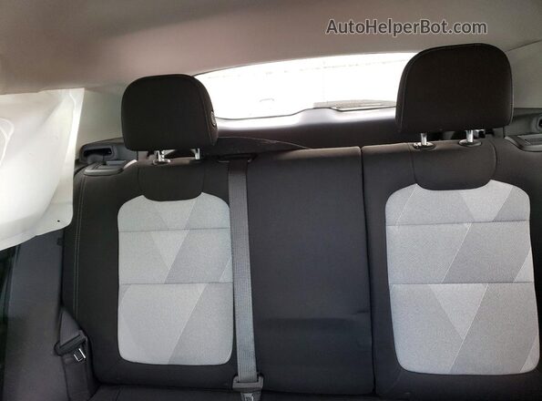 KL77LFE26RC236776 2024 CHEVROLET TRAX Silver Widok tylnych siedzeń