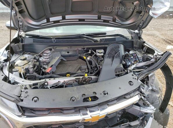 KL77LFE26RC236776 2024 CHEVROLET TRAX Silver Widok komory silnika