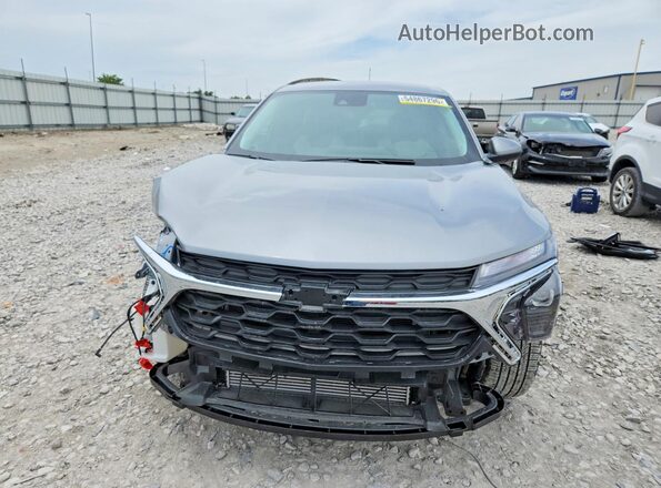 KL77LFE27RC133754 2024 CHEVROLET TRAX Charcoal Вид спереду