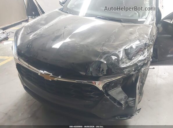 KL77LFE2XRC039075 2024 CHEVROLET TRAX Black Front view