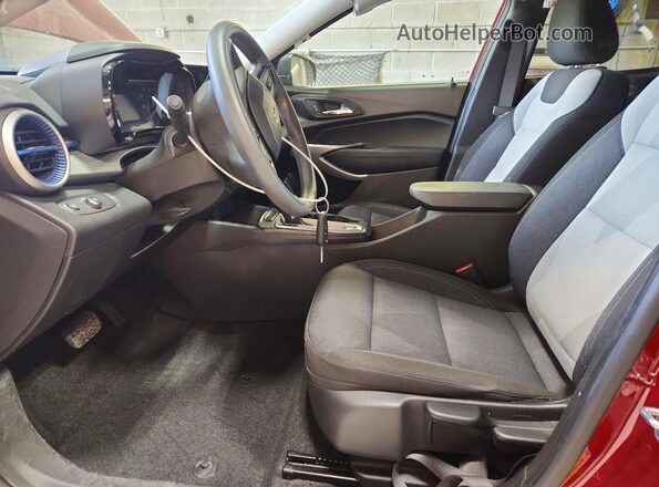 KL77LFE2XRC077096 2024 CHEVROLET TRAX Red Սալոնի դիմացի տեսք