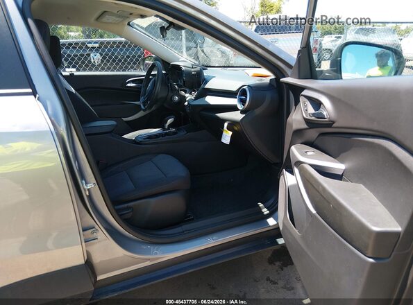 KL77LFE2XRC102286 2024 CHEVROLET TRAX Silver Вид салону спереду
