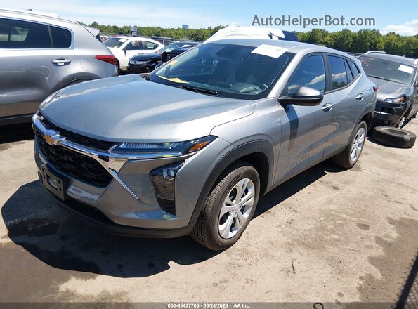 KL77LFE2XRC102286 2024 CHEVROLET TRAX Silver Передня ліва чверть