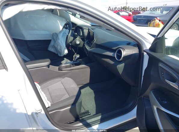 KL77LFEP0TC101196 2026 CHEVROLET TRAX White Widok wnętrza z przodu