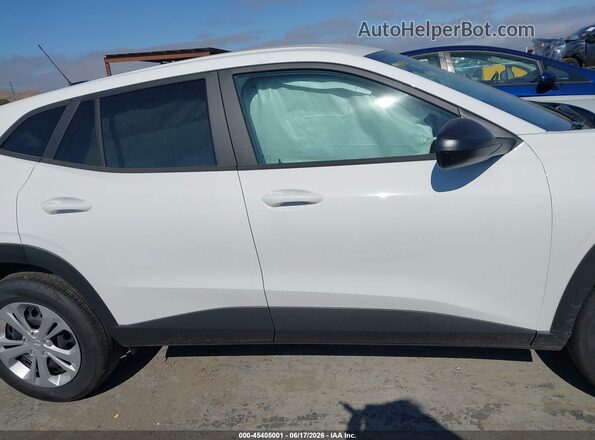 KL77LFEP0TC101196 2026 CHEVROLET TRAX White Widok wnętrza z tyłu