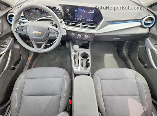 KL77LFEP1SC131225 2025 CHEVROLET TRAX Gray წინა პანელის ხედი