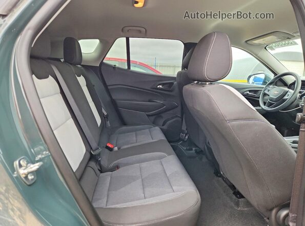 KL77LFEP1SC131225 2025 CHEVROLET TRAX Gray უკანა სავარძლების ხედი