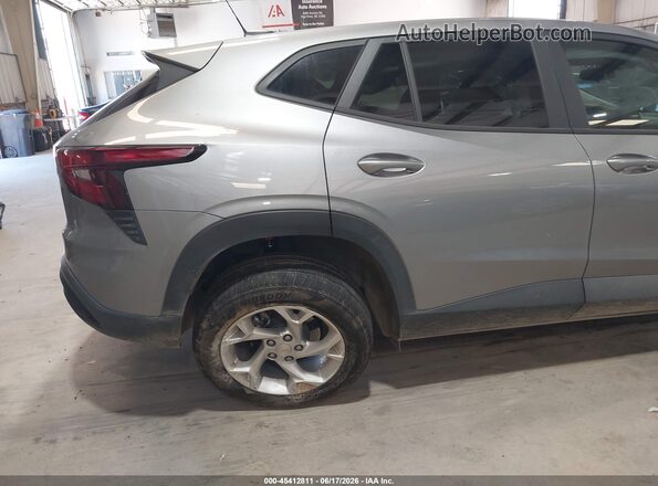 KL77LFEP2SC281859 2025 CHEVROLET TRAX Gray Vista frontal