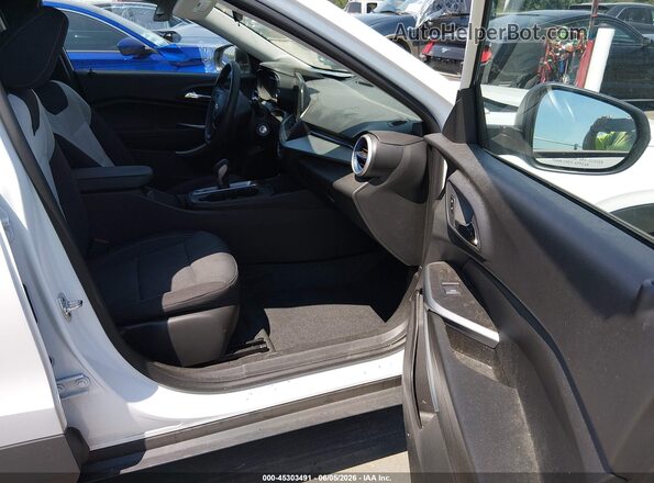 KL77LFEP2SC326069 2025 CHEVROLET TRAX White Вид салону спереду