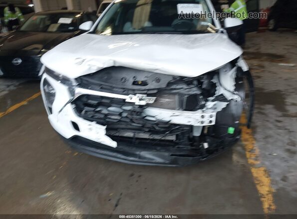 KL77LFEP3SC166106 2025 CHEVROLET TRAX White Դիմացի տեսք