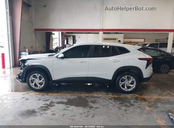 KL77LFEP3SC166106 2025 CHEVROLET TRAX White Սալոնի 360 աստիճան տեսք