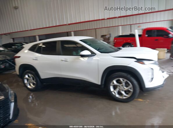 KL77LFEP3SC166106 2025 CHEVROLET TRAX White Սալոնի հետևի տեսք