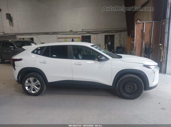 KL77LFEP6SC093572 2025 CHEVROLET TRAX White Widok wnętrza z tyłu